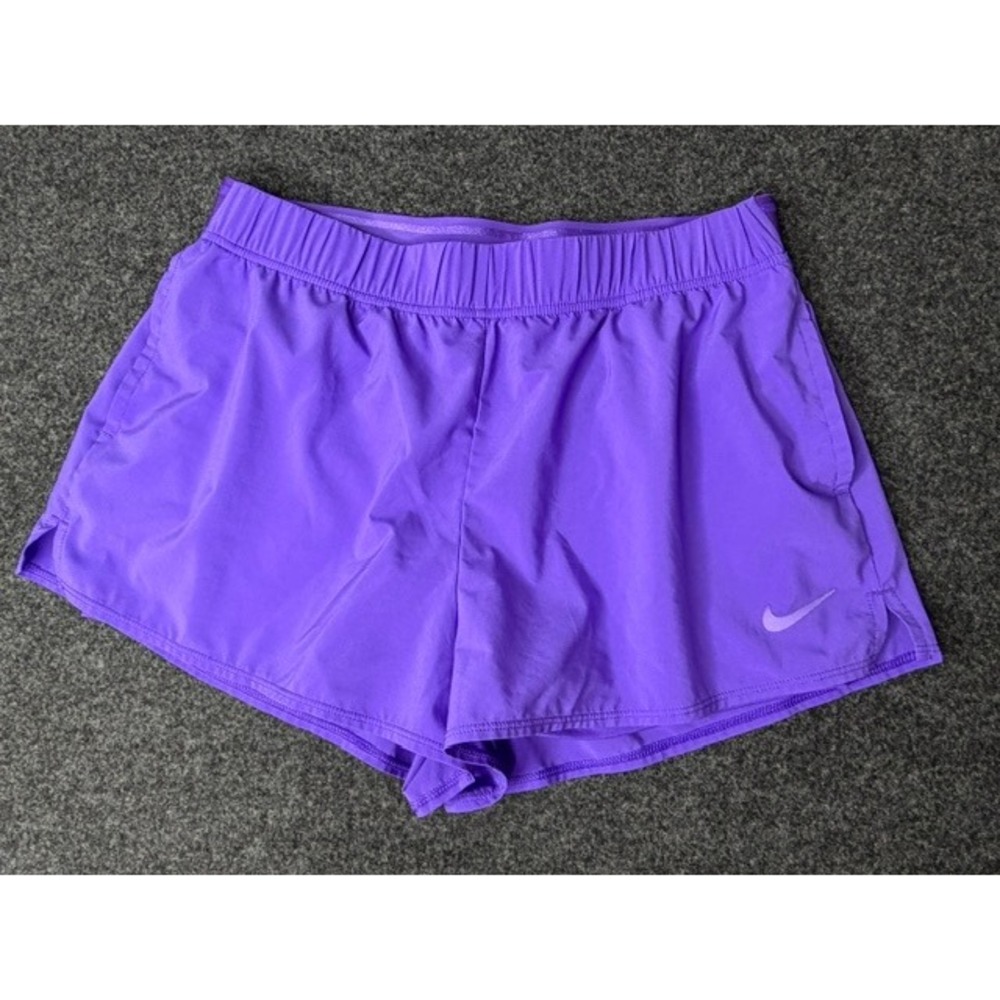 Nike Dri-FIT Womens Purple Running Training Shorts Size Medium Pocket Swoosh